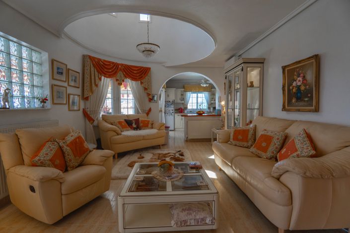 Image No.35-4 Bed Villa for sale