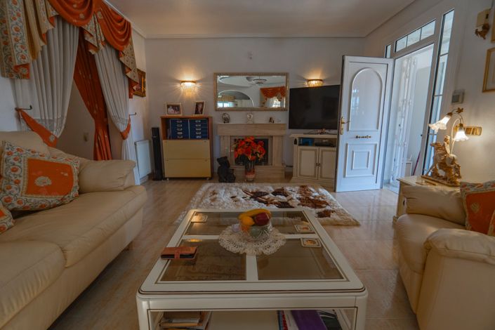 Image No.37-4 Bed Villa for sale