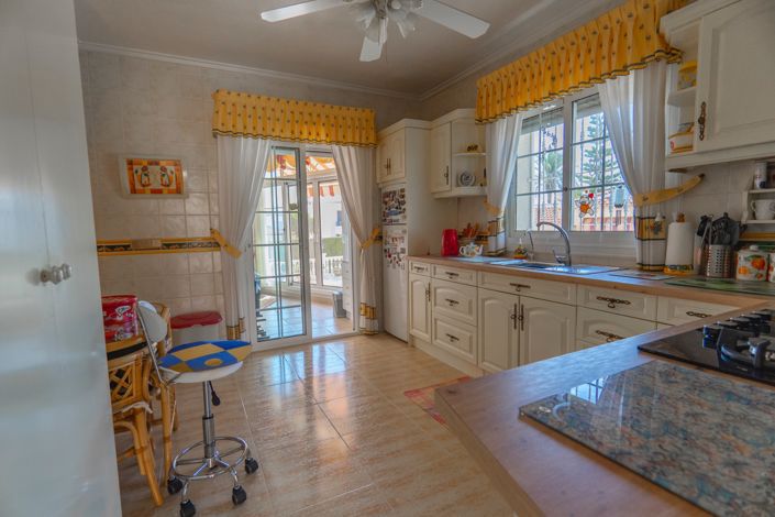 Image No.44-4 Bed Villa for sale