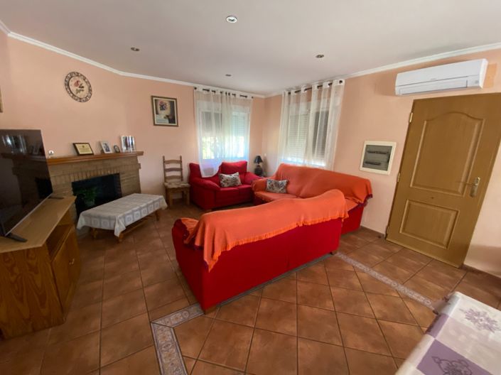 Image No.24-3 Bed Country House for sale