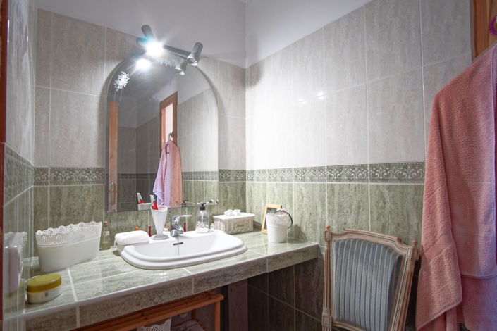 Image No.11-6 Bed Villa for sale