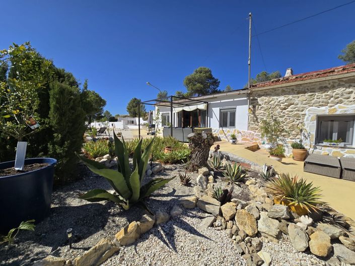 Image No.44-4 Bed Country House for sale