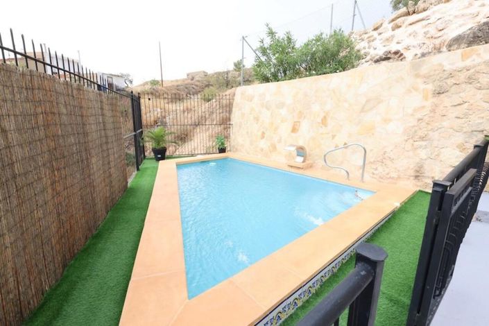 Image No.20-5 Bed Villa for sale