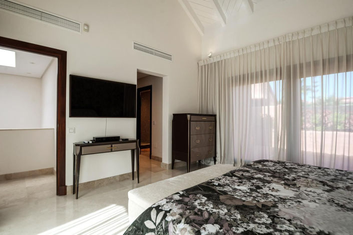 Image No.11-3 Bed Apartment for sale