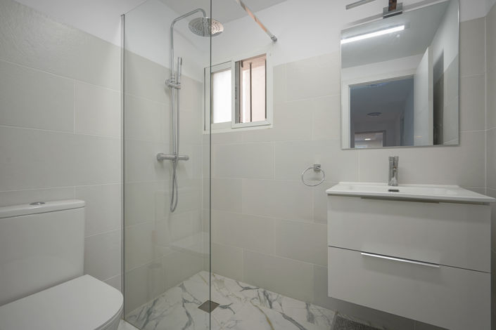 Image No.29-5 Bed Villa for sale