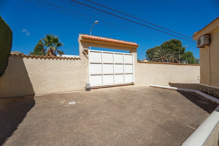 Image No.37-3 Bed Villa for sale