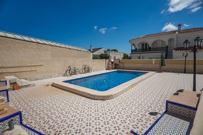 Image No.40-3 Bed Villa for sale