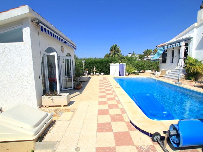 Image No.40-3 Bed Villa for sale