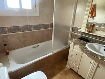 31147-for-sale-in-daya-vieja-10878081-large