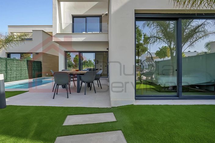 Image No.4-3 Bed Villa for sale