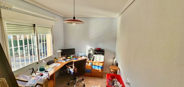 Image No.26-3 Bed Townhouse for sale