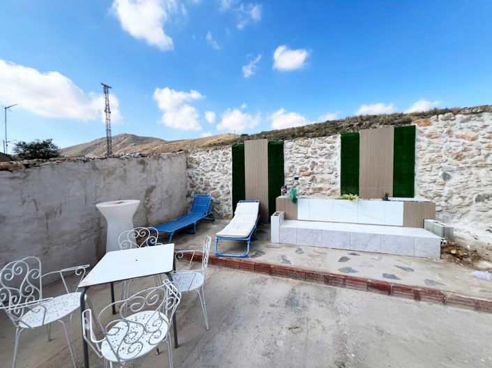 Image No.12-3 Bed Villa for sale