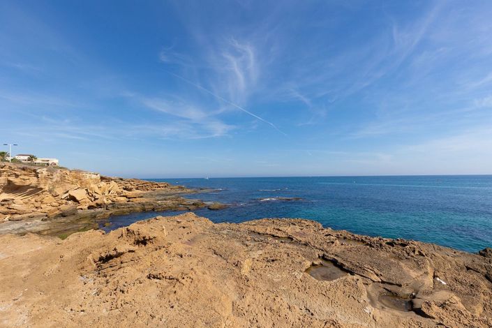 Image No.24-2 Bed Apartment for sale