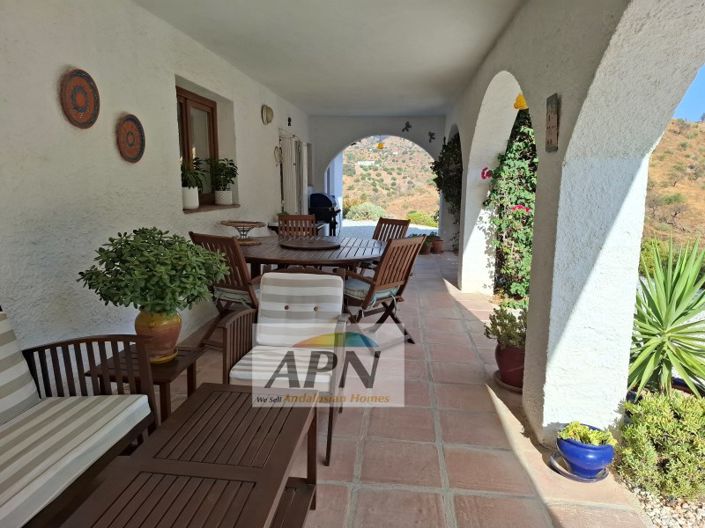 Image No.19-3 Bed Country House for sale