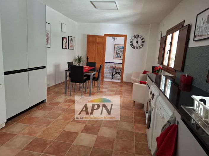 Image No.29-3 Bed Country House for sale