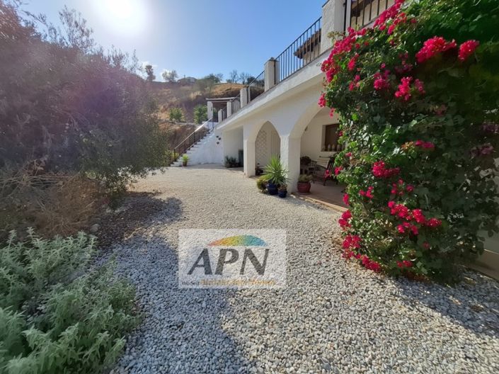 Image No.3-3 Bed Country House for sale