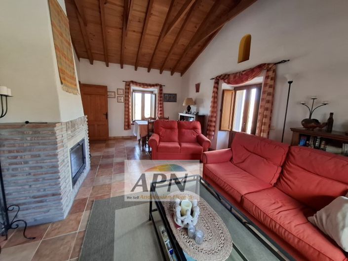 Image No.38-3 Bed Country House for sale