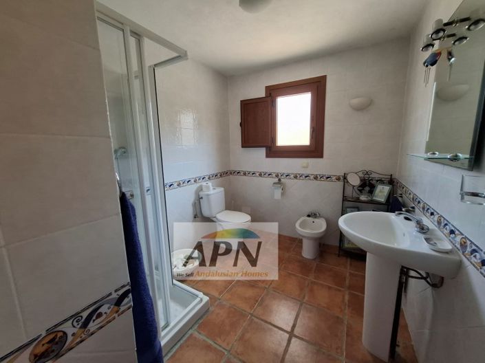 Image No.41-3 Bed Country House for sale