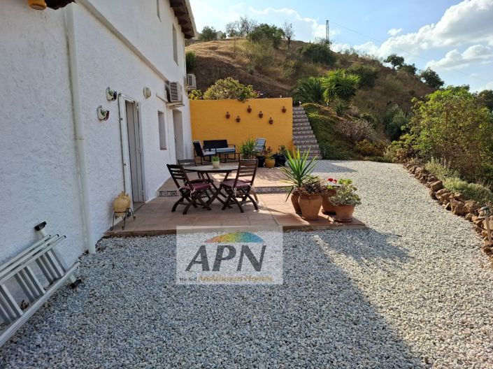 Image No.9-3 Bed Country House for sale