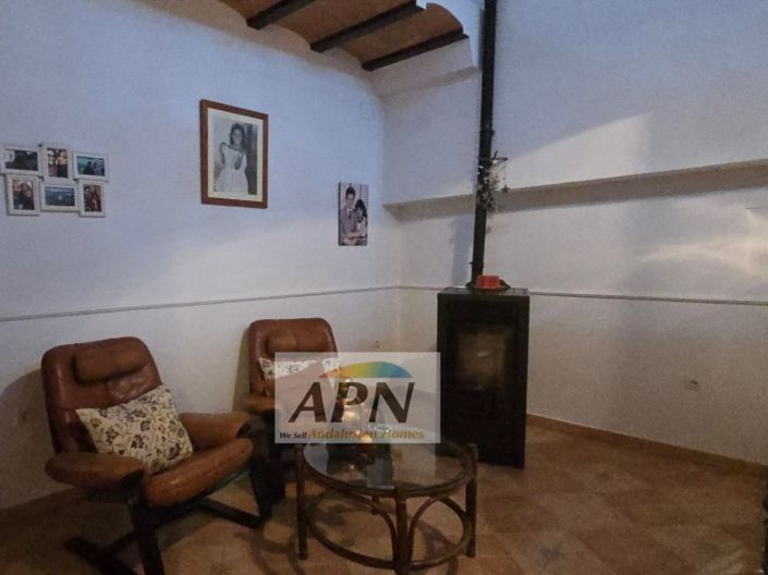 Image No.32-14 Bed Country House for sale