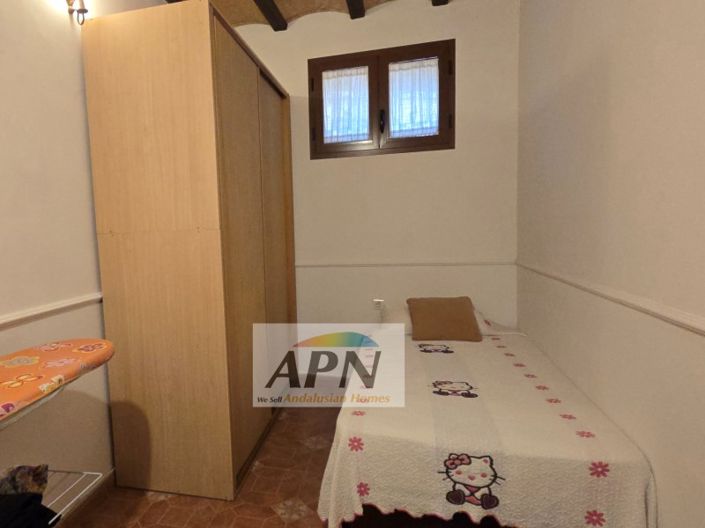 Image No.35-14 Bed Country House for sale