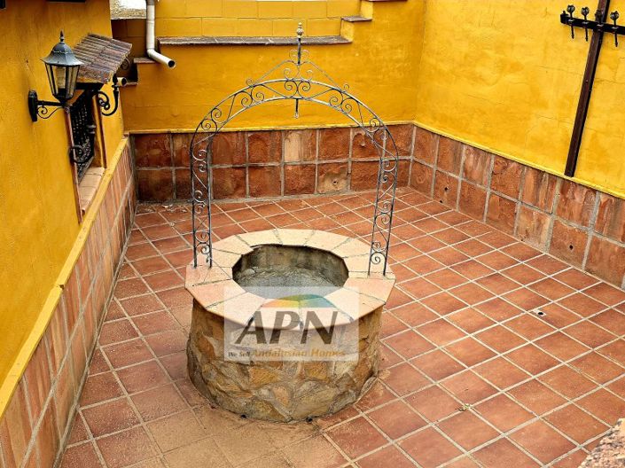 Image No.37-14 Bed Country House for sale