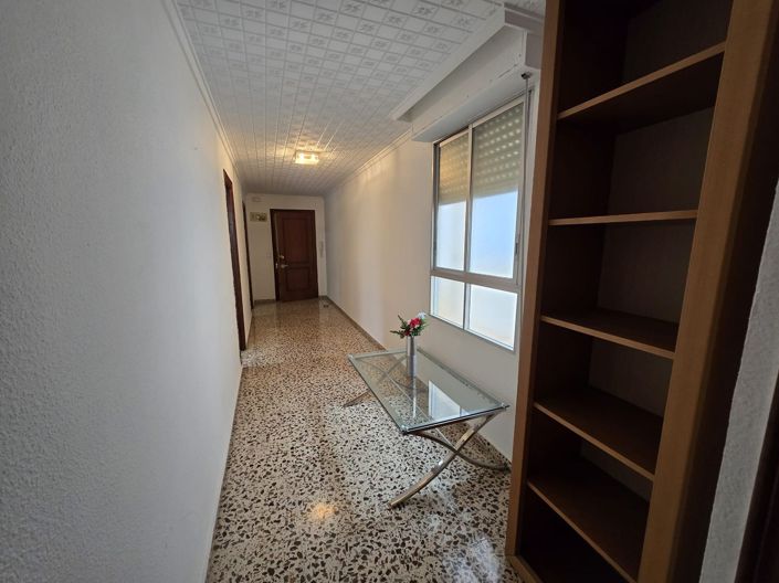 Image No.17-4 Bed Apartment for sale