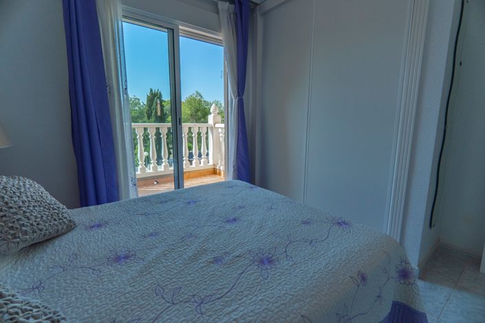 Image No.23-2 Bed Townhouse for sale