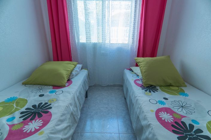 Image No.25-2 Bed Townhouse for sale