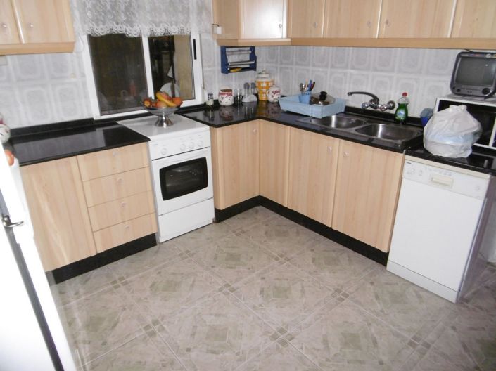 Image No.11-2 Bed Country House for sale