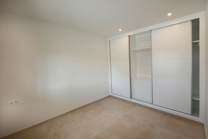 Image No.18-4 Bed Villa for sale