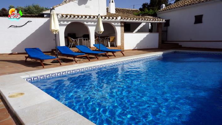 Image No.20-6 Bed Country Property for sale