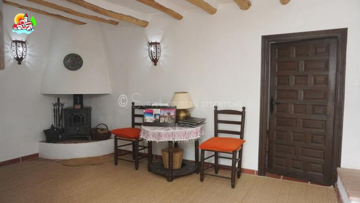 Image No.25-6 Bed Country Property for sale