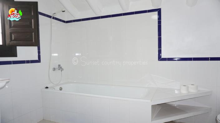 Image No.28-6 Bed Country Property for sale