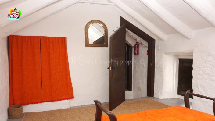 Image No.36-6 Bed Country Property for sale