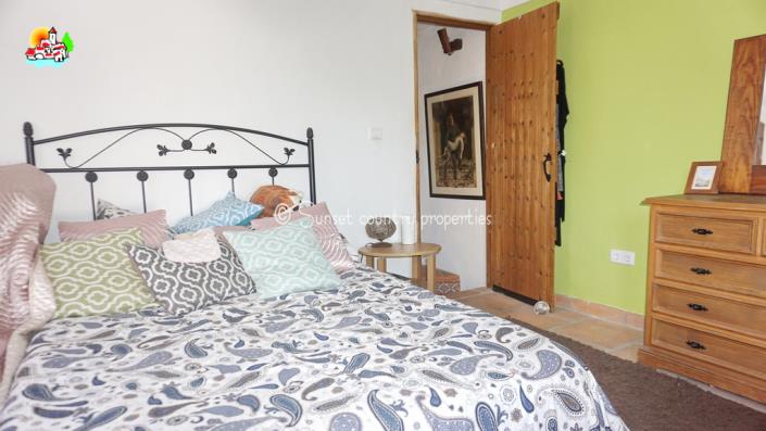 Image No.19-7 Bed Country Property for sale