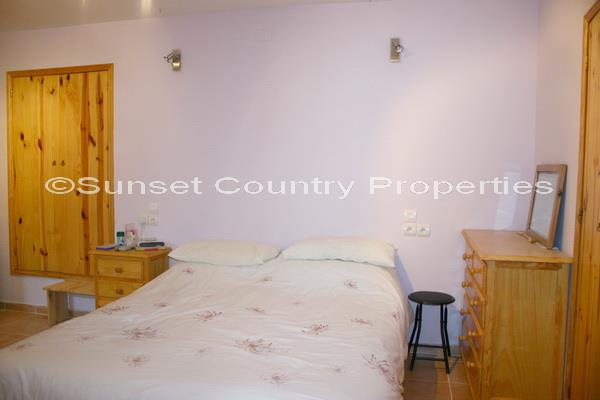 Image No.7-2 Bed Village House for sale