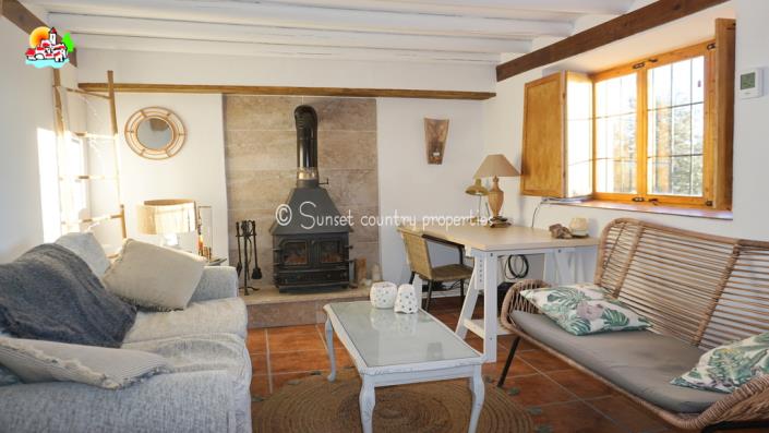 Image No.6-4 Bed Country Property for sale