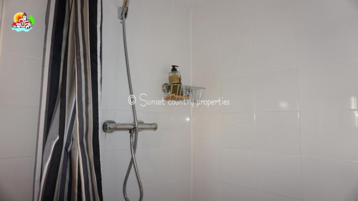 Image No.28-4 Bed Country Property for sale