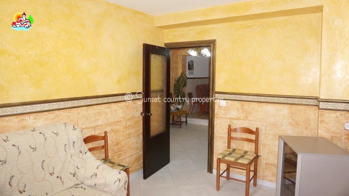 Image No.6-5 Bed Townhouse for sale