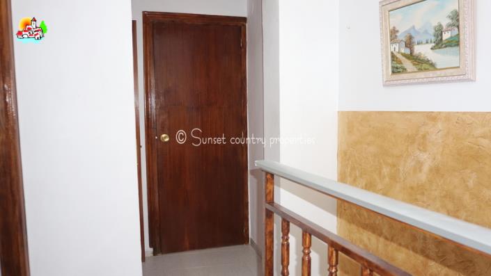 Image No.16-5 Bed Townhouse for sale