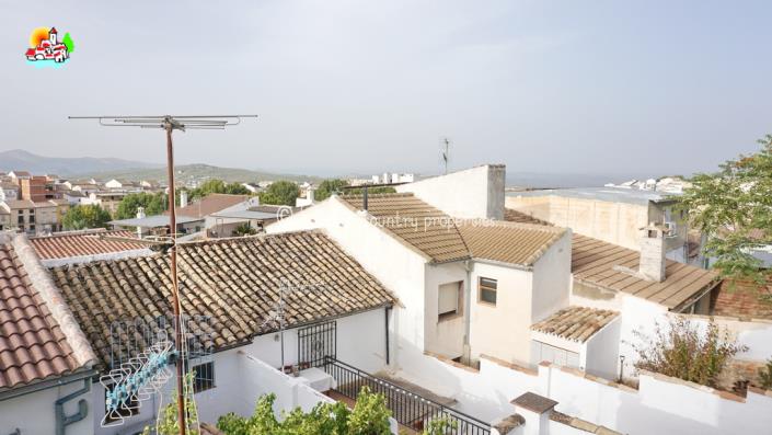 Image No.26-5 Bed Townhouse for sale