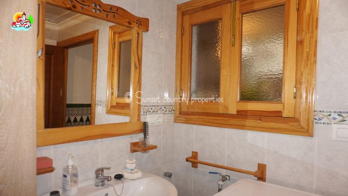 Image No.13-4 Bed Townhouse for sale