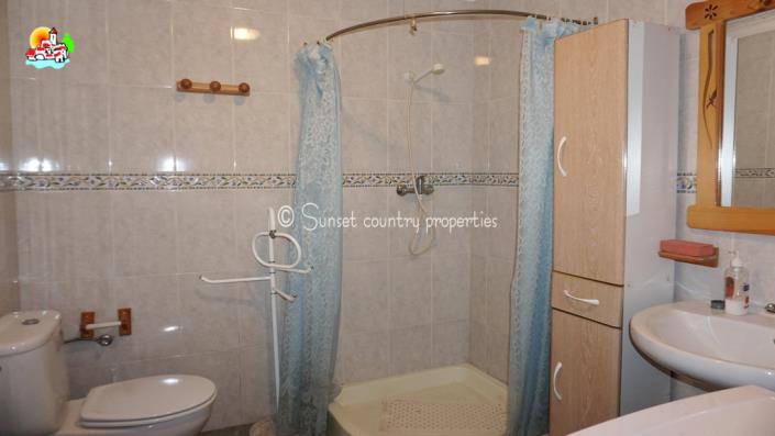 Image No.14-4 Bed Townhouse for sale