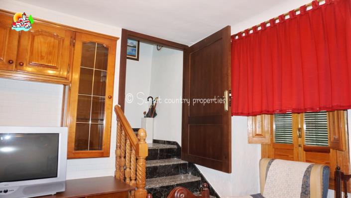 Image No.18-4 Bed Townhouse for sale