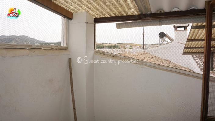 Image No.25-4 Bed Townhouse for sale