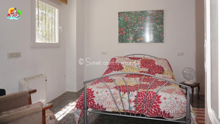 Image No.17-4 Bed Country House for sale