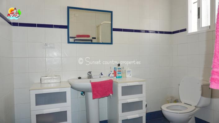 Image No.19-4 Bed Country House for sale