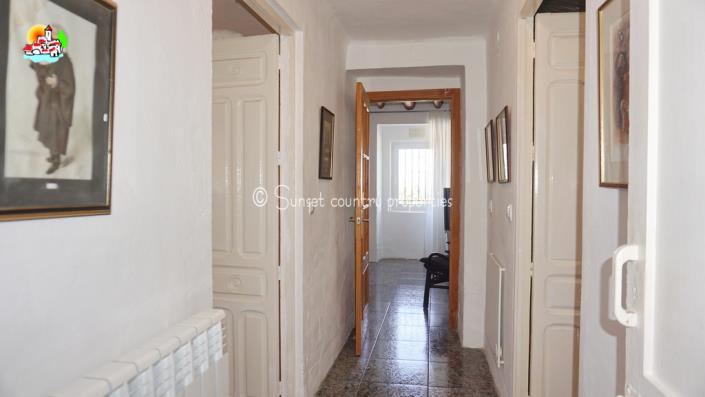 Image No.21-4 Bed Country House for sale