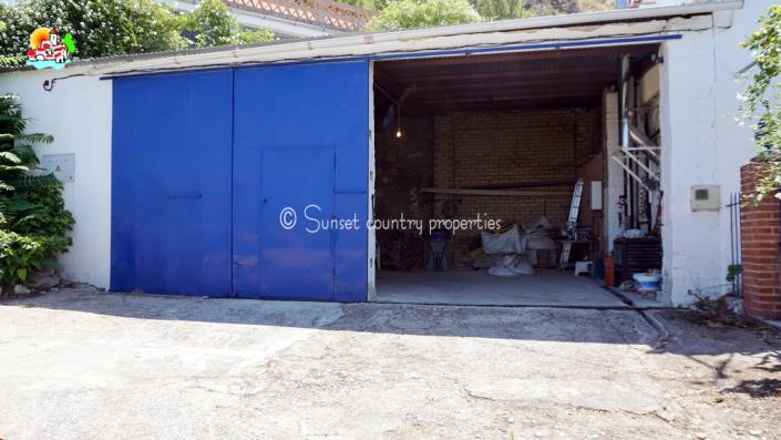 Image No.39-4 Bed Country House for sale